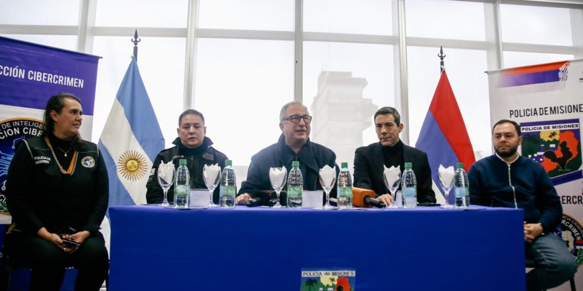 Passalacqua: “hoy la Policía de Misiones está detrás del cibercrimen para prevenirlo y enfrentarlo”