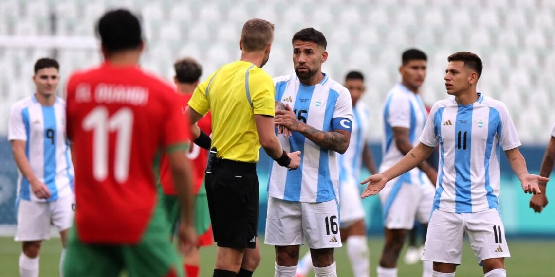 Papelón y polémica en el inicio de los Juegos Olímpicos: todo lo que pasó en el final de Argentina y Marruecos