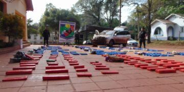 Eldorado: tras persecución, secuestraron un auto brasileño y 537 panes de marihuana
