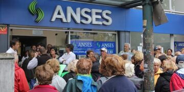 Jubilaciones Anses: el Gobierno oficializó el aumento de julio, en cuánto queda la mínima
