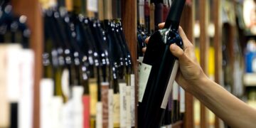 En el primer semestre, en Argentina se consumió 16 millones de litros de vino menos que en 2023