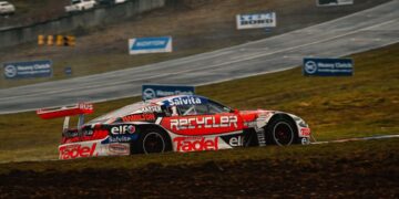 A pesar de la lluvia, el TC se vivió a pleno en el autódromo de Posadas