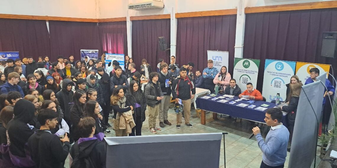 Ponen en marcha estrategias para conectar estudiantes secundarios con el nivel superior
