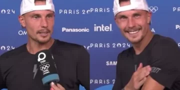 Tenista húngaro se declaró fan del mate y hasta se lo tatuó