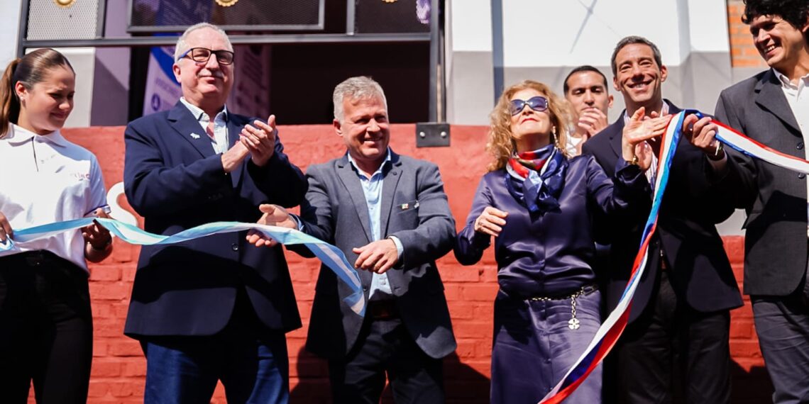 Passalacqua inauguró el nuevo Centro Modelo de Asistencia y Seguimiento en Puerto Rico