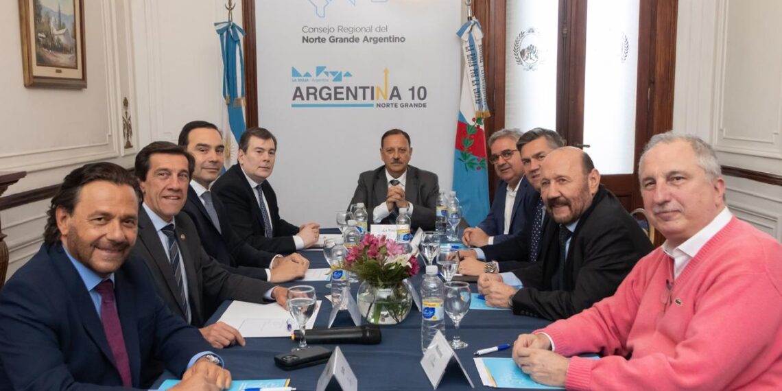 Con el eje puesto en el transporte y la obra pública, Passalacqua y gobernadores del Norte Grande se reunieron en Buenos Aires
