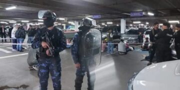 Amplio operativo en un “Pago Fácil” con más de 12 detenidos por presunto lavado de dinero en Posadas