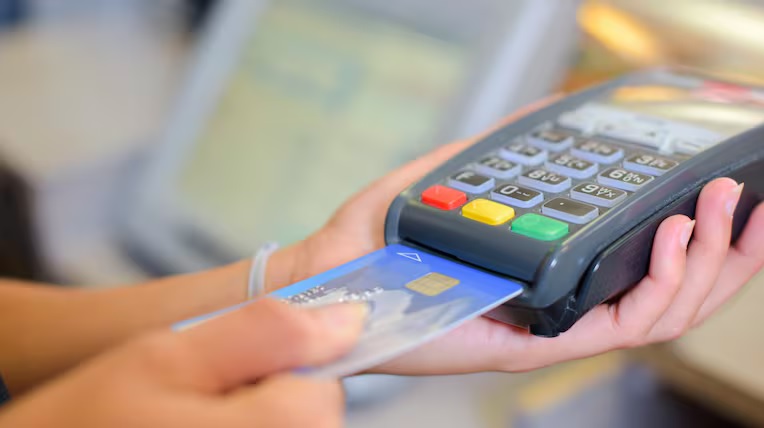El Gobierno elimina retenciones a cuenta de IVA y Ganancias en ventas de comercios