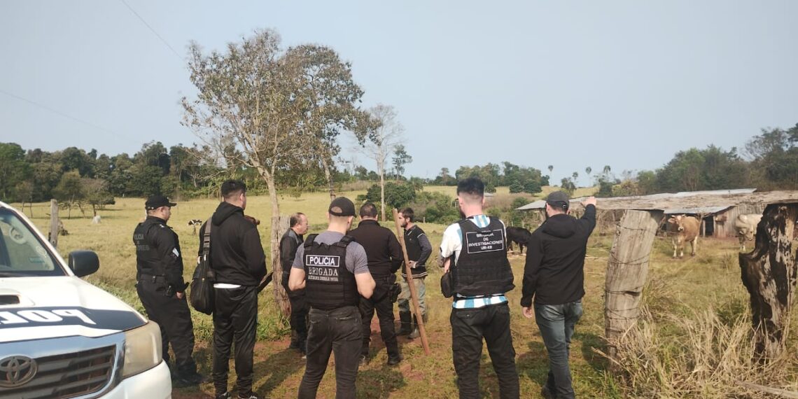 Hallaron un machete con aparentes manchas de sangre en la casa de Jorge de Olivera