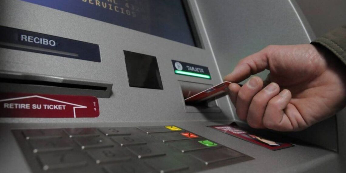 Aumentaron los montos máximos para extraer dinero por cajeros automáticos