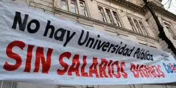 Unam adhirió al paro nacional que reclama mejoras salariales