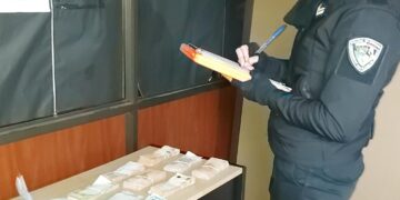 Se alzó con más de un millón de la verdulería donde trabajaba: se recuperó el dinero y fue demorado