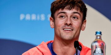 El quíntuple medallista olímpico Tom Daley anunció su retiro