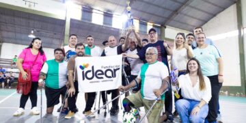 Passalacqua compartió con la comunidad de Corpus un partido de fútbol adaptado