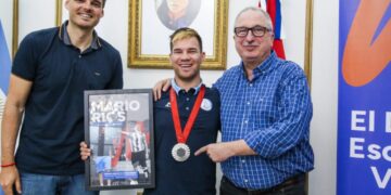 El Gobernador Passalacqua homenajeó al misionero Mario Ríos, medallista paralímpico en París 2024