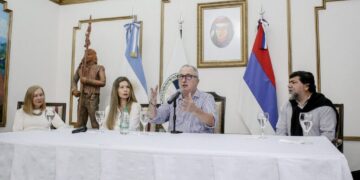 Passalacqua encabezó la entrega de fondos y libros a bibliotecas populares
