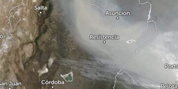 Emiten una alerta por una densa nube de humo que afecta a Misiones