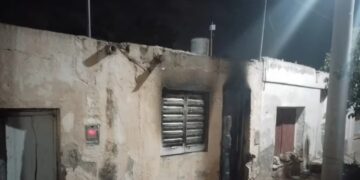 Explotó la batería del celular, se desató un incendio y una nena de 7 años y su madre están graves
