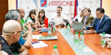 El Gobierno Provincial acordó incremento salarial para agentes de salud con los gremios ATE y Upcn
