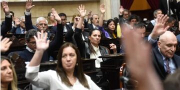 Con aliados de último momento, el Gobierno logró una victoria y ratificó el veto a la reforma jubilatoria