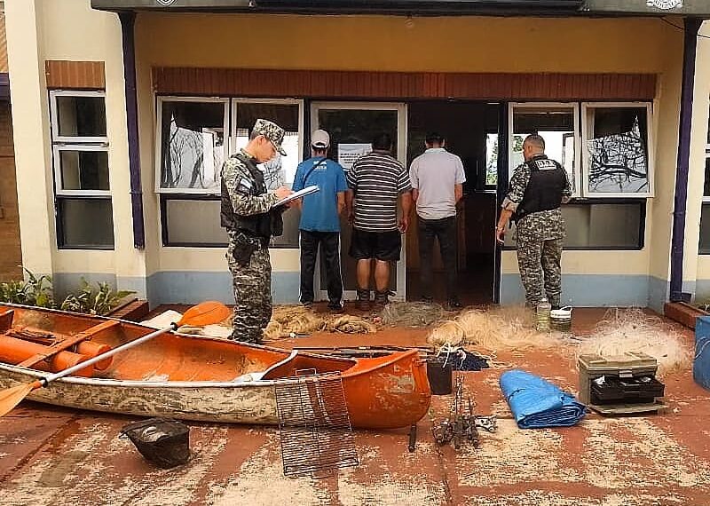 Patrulla rural detuvo a tres hombres con armas y redes para la caza y pesca ilegal