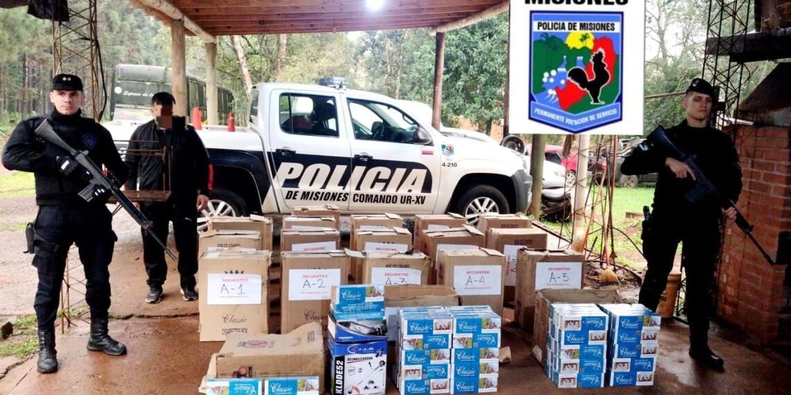 Hallaron un vehículo volcado con 13 millones en cigarrillos de contrabando en la Ruta Nacional 12