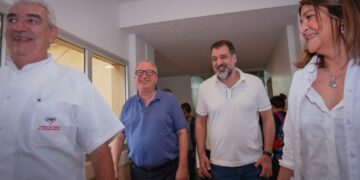 Passalacqua entregó nuevos equipos de odontología en el hospital pediátrico de Posadas