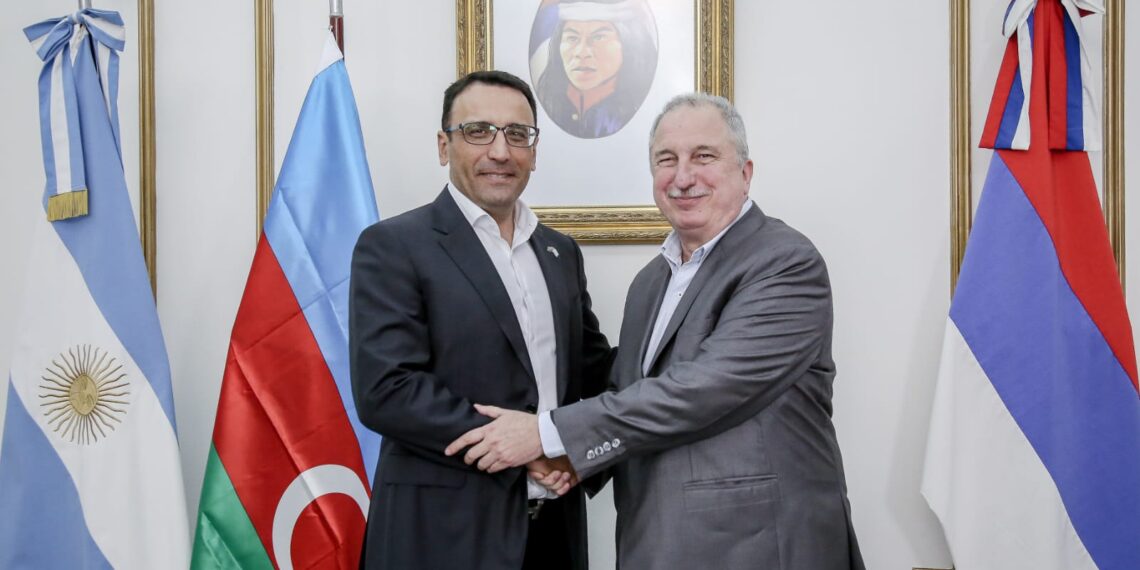 Producción de té y políticas ambientales, los ejes de la reunión entre Passalacqua y el Embajador de Azerbaiyán
