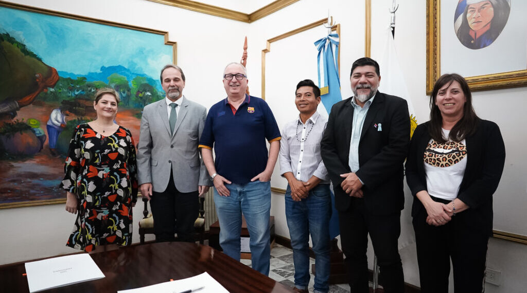 Misiones firmó convenio con la OEI para fortalecer proyectos educativos y culturales
