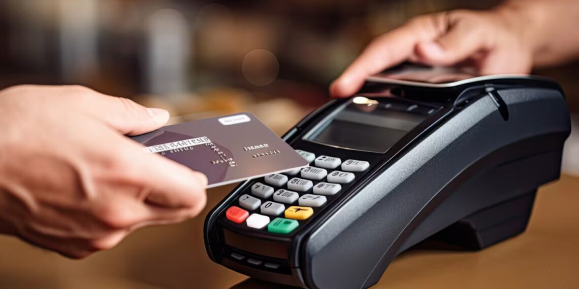 Repuntó el uso de las tarjetas de crédito, pero los usuarios prefieren los planes de pago más cortos