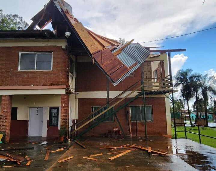 Fuerte temporal afectó a más de cien viviendas en Montecarlo