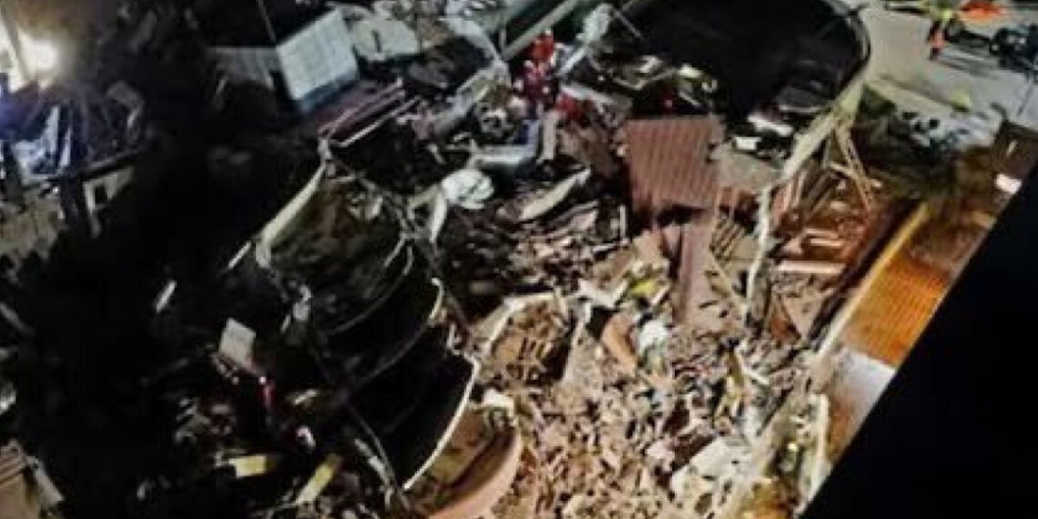 Tragedia en Villa Gesell: Se derrumbó un edificio de 10 pisos y buscan personas entre los escombros