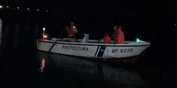 Buscan a pescador desaparecido tras caer al arroyo Mártires en Posadas