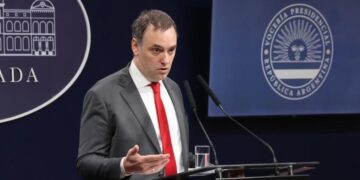 El Gobierno prohibió los cargos hereditarios en la administración pública