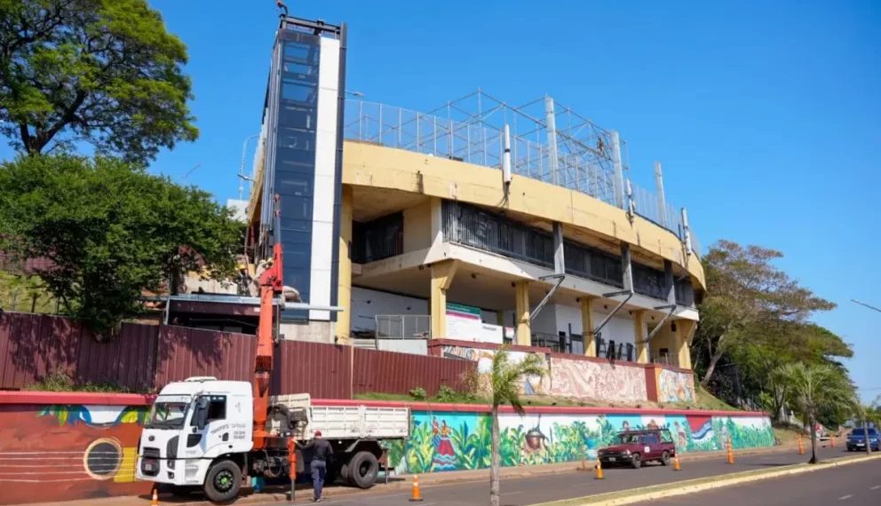 Instalan un ascensor en el Anfiteatro Manuel Antonio Ramírez de Posadas