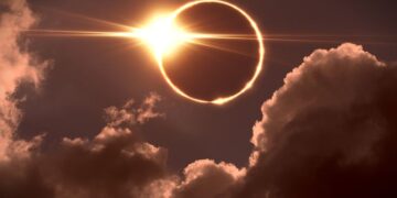 Astronomía: todo lo que hay que saber del eclipse solar anular de esta tarde