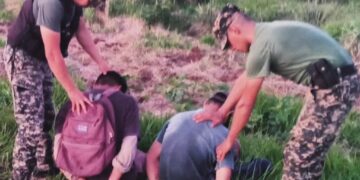 Policías arrestaron a dos hombres armados por intento de robo de ganado en Paraje Pindapoy