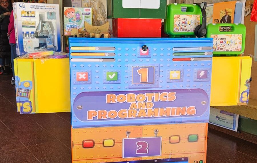 Meiky Box: el robot que llegó a las escuelas misioneras