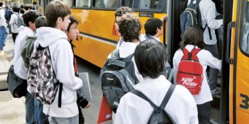 Passalacqua anunció la prórroga del boleto estatal gratuito para estudiantes misioneros