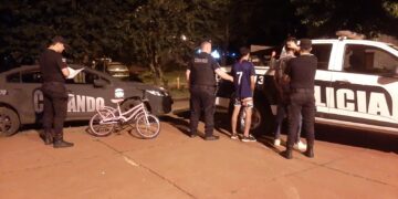 Arrestaron a dos delincuentes que intentaron robar en tres casas de Campo Viera