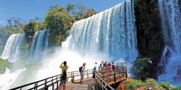 Por el feriado, 1,4 millones de turistas viajaron por el país y gastaron $196.233 millones