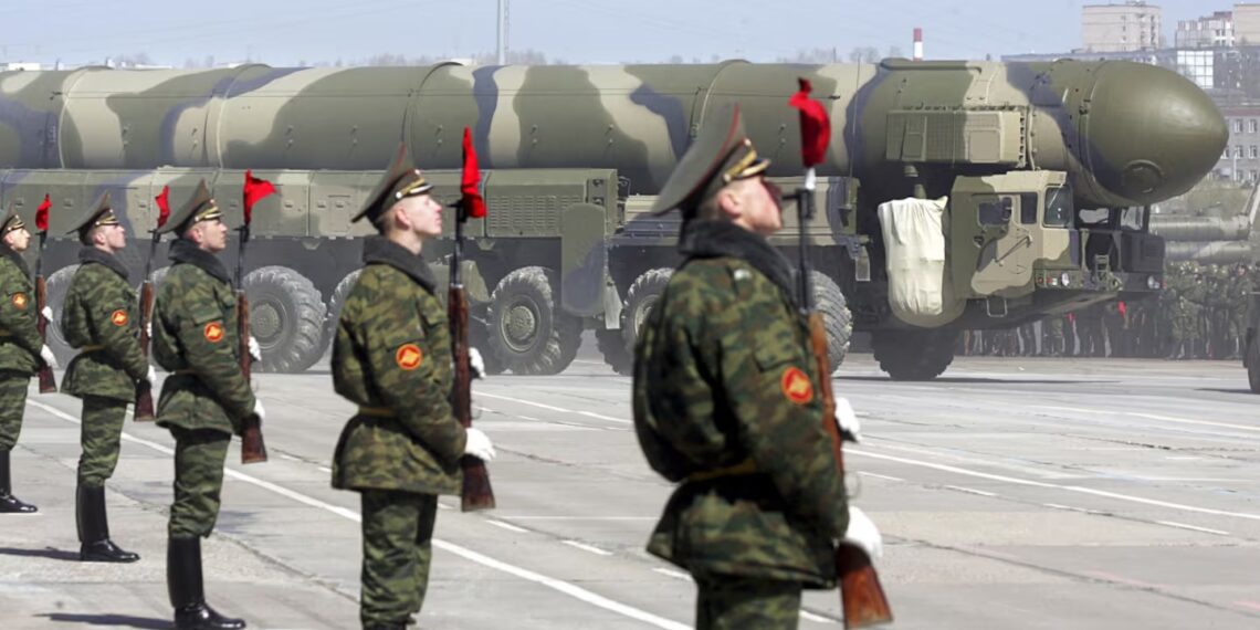 Escalada en la guerra: Rusia disparó por primera vez un misil intercontinental contra Ucrania