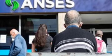 ANSES anunció un refuerzo económico en diciembre para jubilados con un bono de $70.000