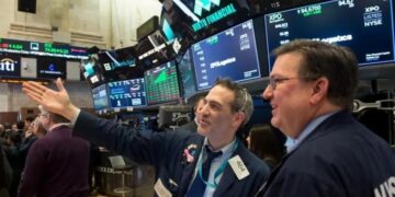 Tras el triunfo de Donald Trump, el riesgo país de Argentina se situó en 870 puntos, el nivel más bajo desde 2019