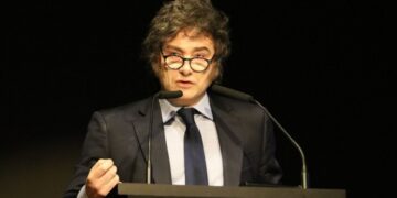 Javier Milei en la Cámara de Comercio: “La recesión ha terminado y el país ha comenzado a crecer”