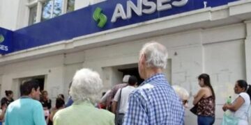 El Gobierno confirmó un aumento a las jubilaciones para diciembre: a cuánto ascenderá la mínima