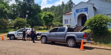 Conductor ebrio terminó detenido luego de protagonizar un accidente con una camioneta robada