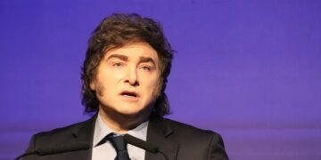 Javier Milei celebró el dato de inflación y estimó que el cepo cambiario podría llegar a su fin en cinco meses