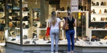 Calzado, alimentos y textiles impulsan el crecimiento de ventas pymes en octubre