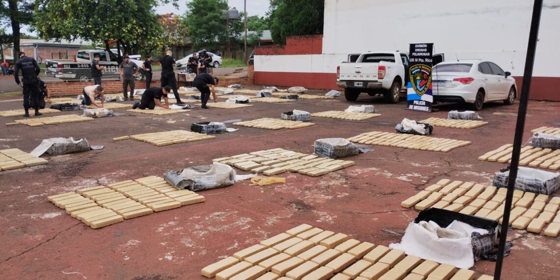 La Policía secuestró casi una tonelada de marihuana valuada en más de 242 millones